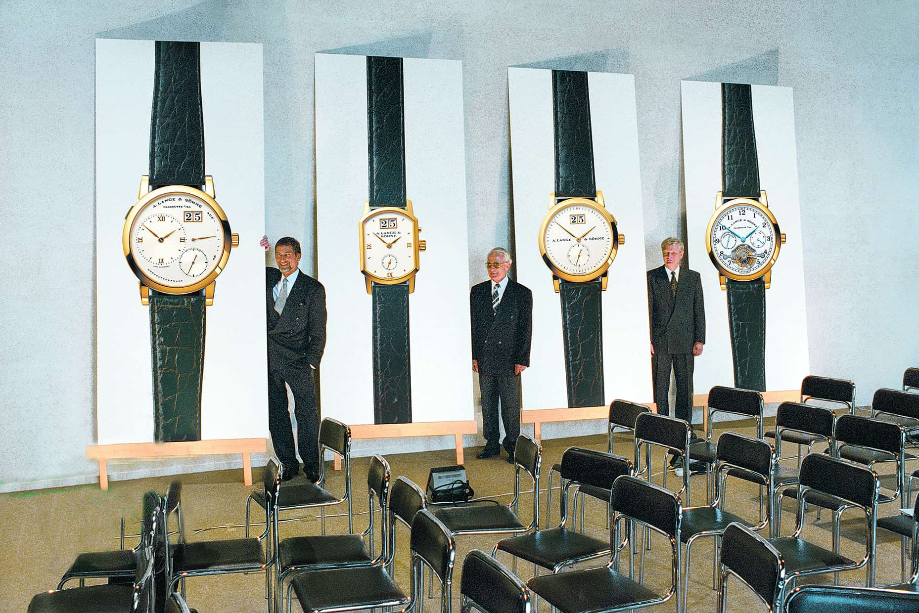 Günter Blümlein, Walter Lange und Hartmut Knothe (v.l.n.r.) präsentierten 1994 mit der Lange 1 die erste neuzeitliche Armbanduhrenkollektion von A. Lange & Söhne.