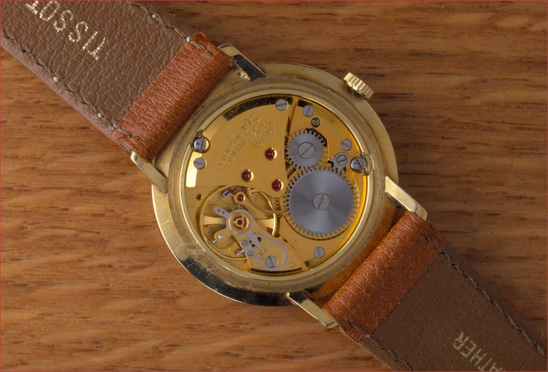 Im 34-Millimeter-Gehäuse der Junghans Meister Uhr arbeitete das Manufakturkaliber J84/S3 