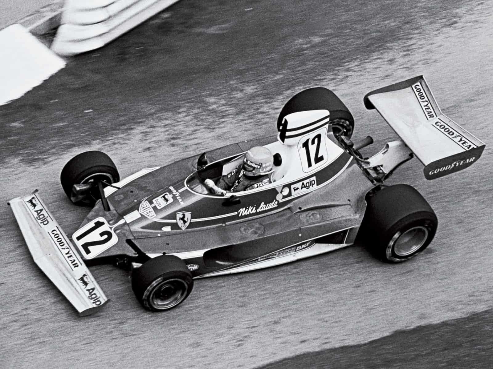 Heuer als Ferrari Fahrzeugsponsor am Wagen von Niki Lauda Photo Monza Archives