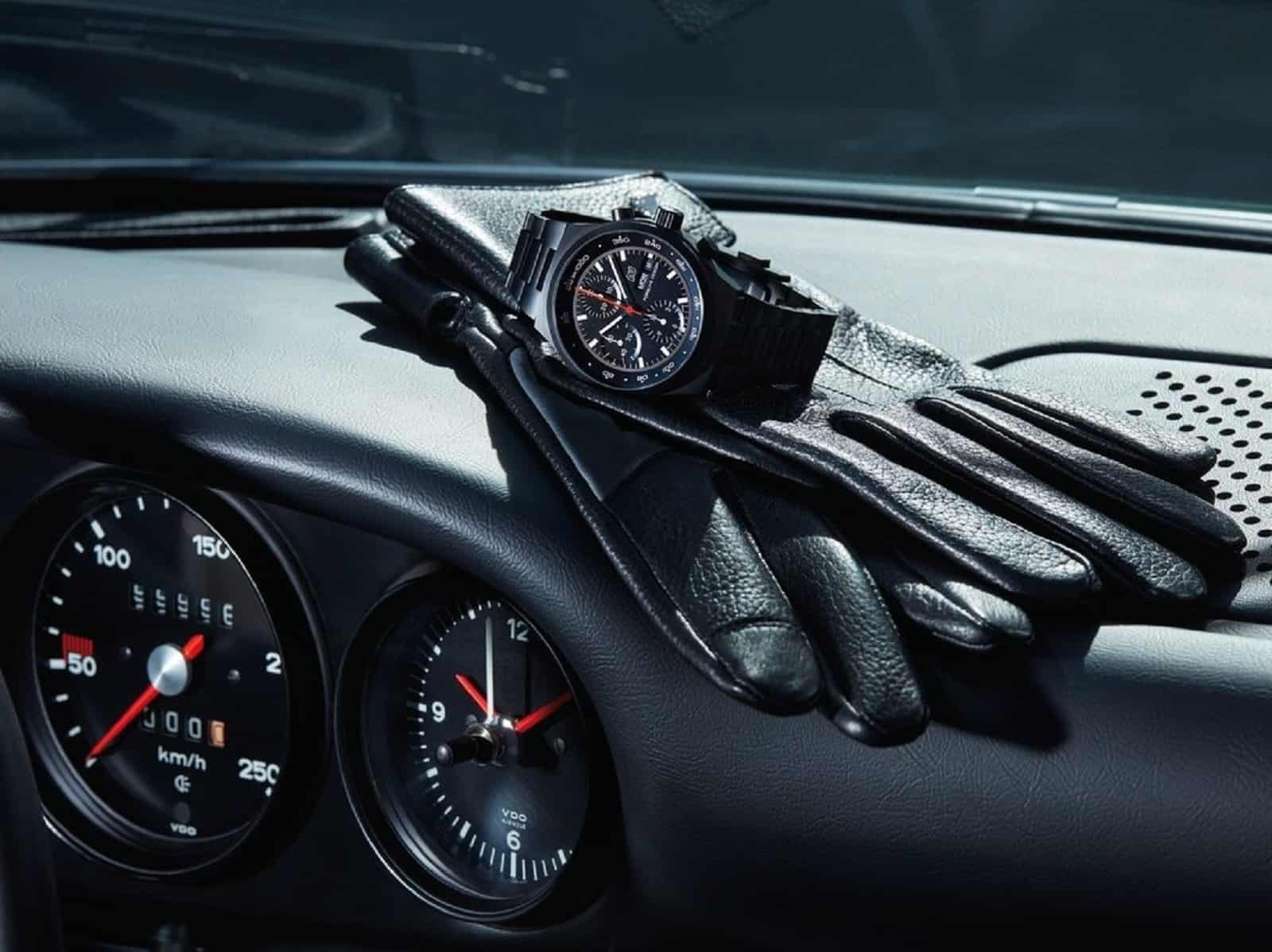 Porsche Design 50 Jahre Uhr mit Handschuhen groß