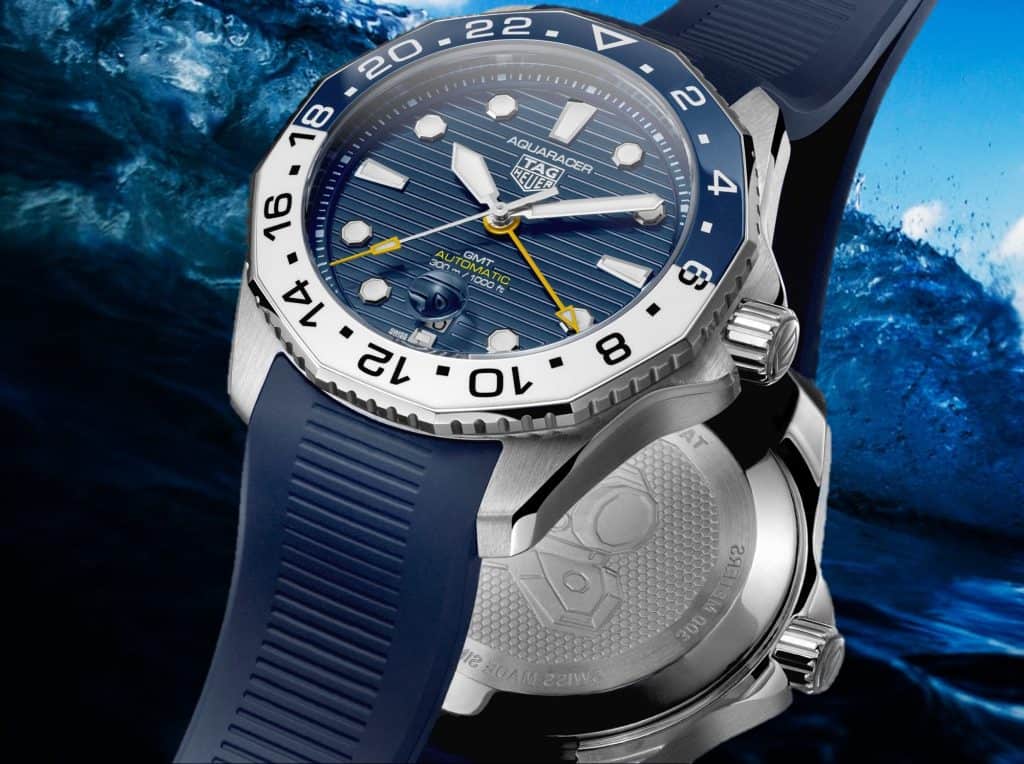 TAG Heuer Aquaracer Professional 300 GMT mit Stahlboden in Meereswelle