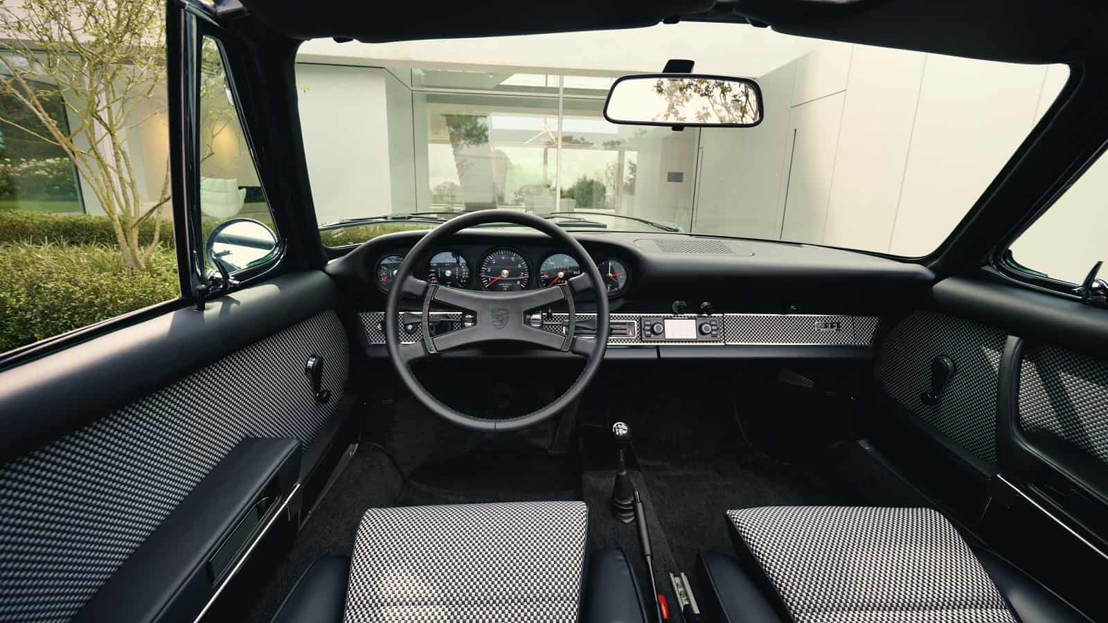 Interieur des Porsche 911 S 2.4 Targa