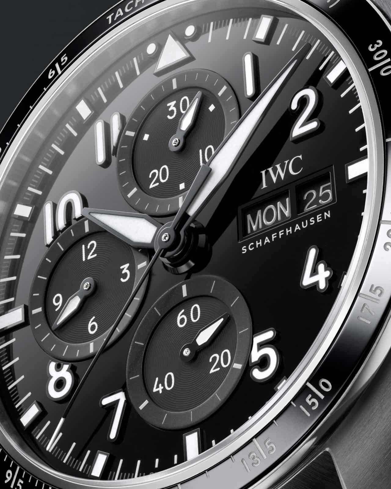 IWC Pilots Watch Performance Chronograph 41 Mercedes-AMG Zifferblatt